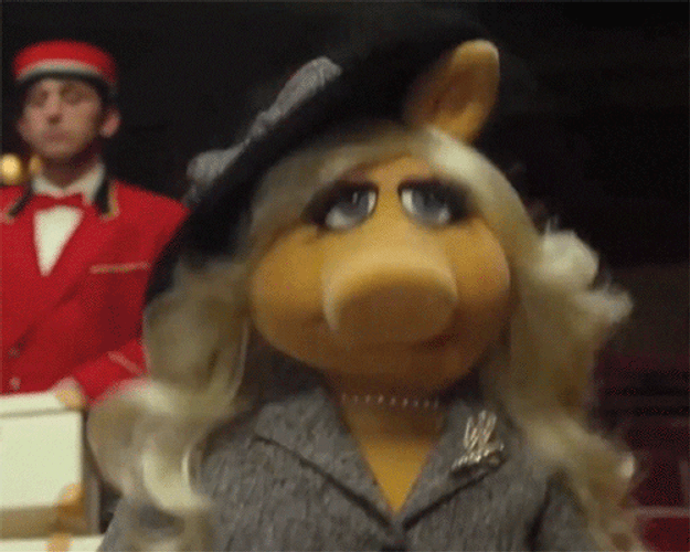 Miss Piggy Walking GIF