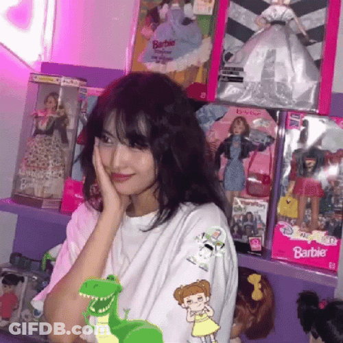 Momo Twice Cute Pose GIF