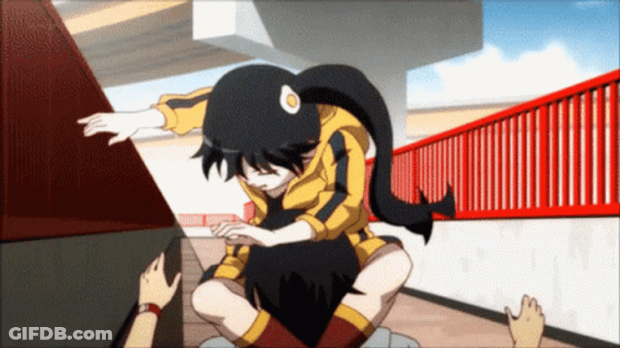 Monogatari Karen Araragi Fighting GIF