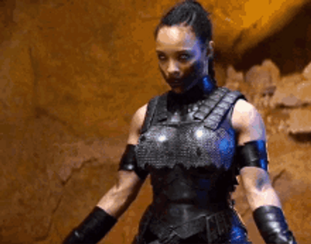 Mortal Kombat Mileena Sai Weapon GIF