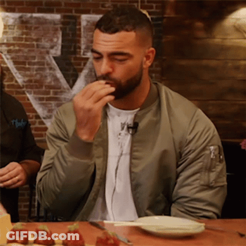 Muah Kyle Van Noy Blowing Kiss GIF
