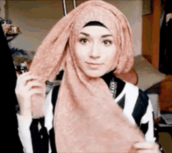 Muslim Girl Wearing A Hijab GIF
