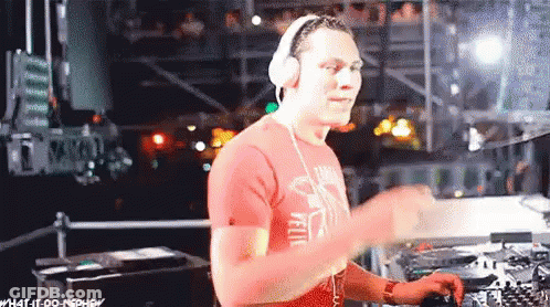 Muzie GIF