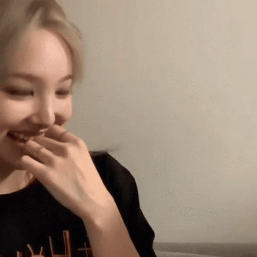 Nayeon Giggle Twice Meme GIF