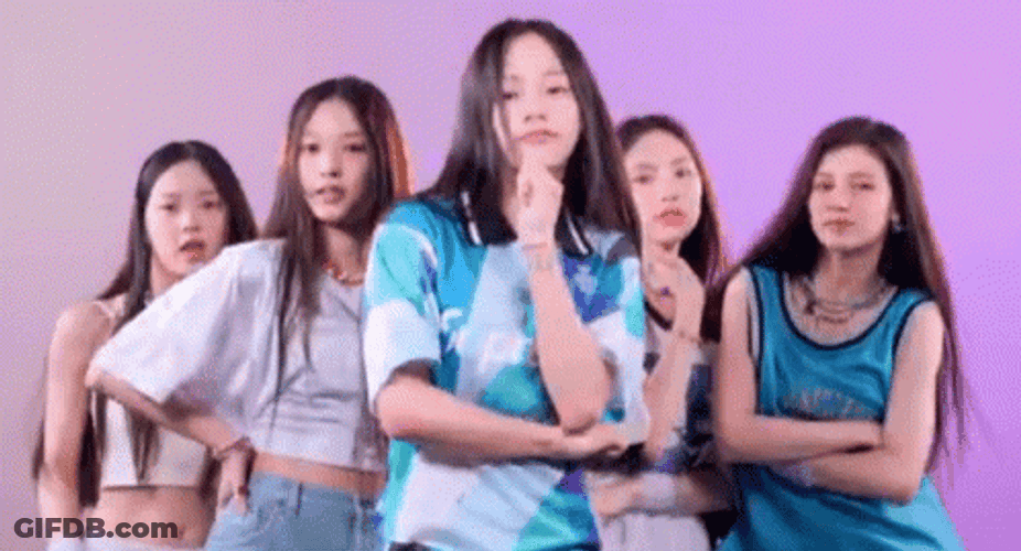 Newjeans Members Move Head Side To Side GIF