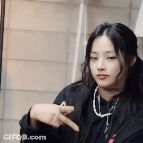 Newjeans Minji Peace Sign GIF