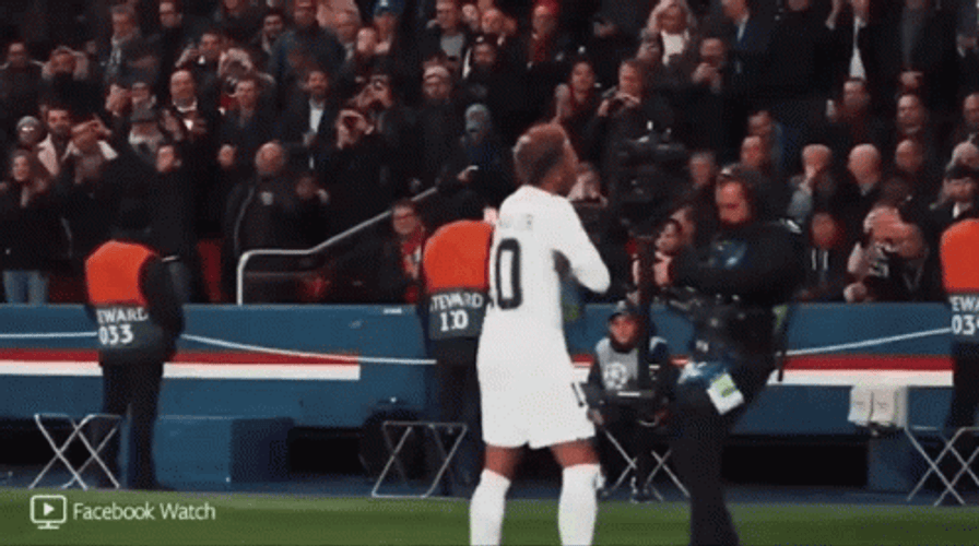 Neymar Grooving Dance Rallying Crowd GIF