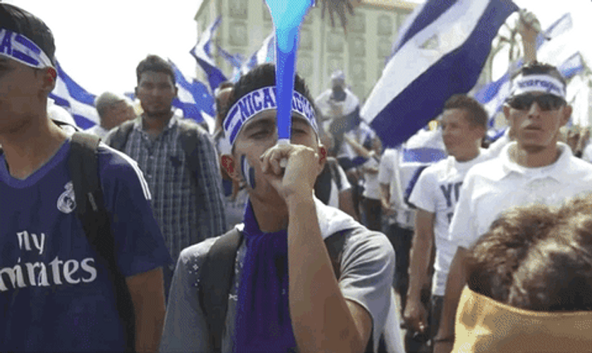 Nicaraguan Crowd Celebrating GIF