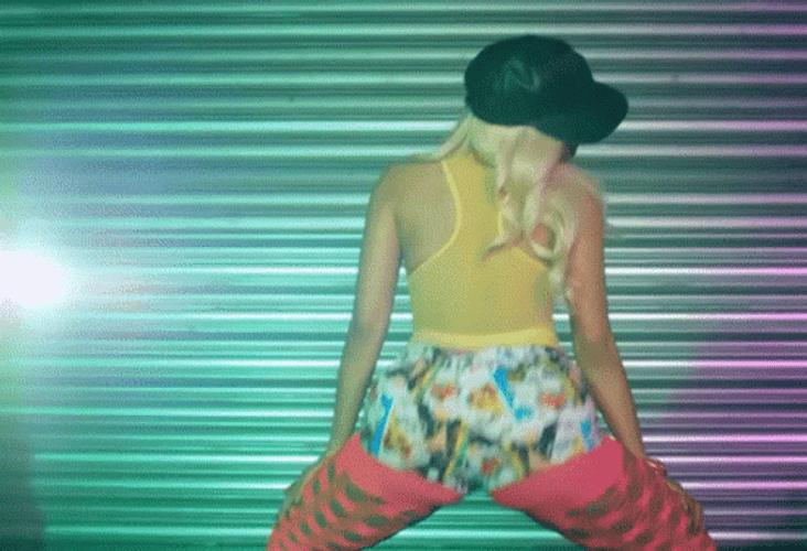 Nicki Minaj Twerk Clappers Song By Wale GIF