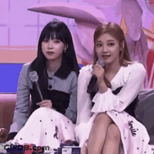 Ningning & Winter Pouting Reaction GIF
