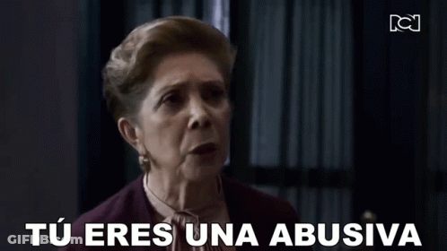 Older Woman Making Funny Face - Tu Eres Una Abusiva GIF