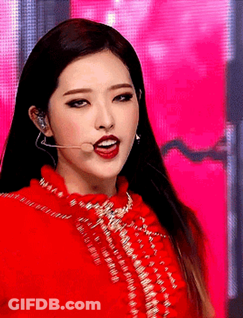 Olivia Hye Hyejoo GIF