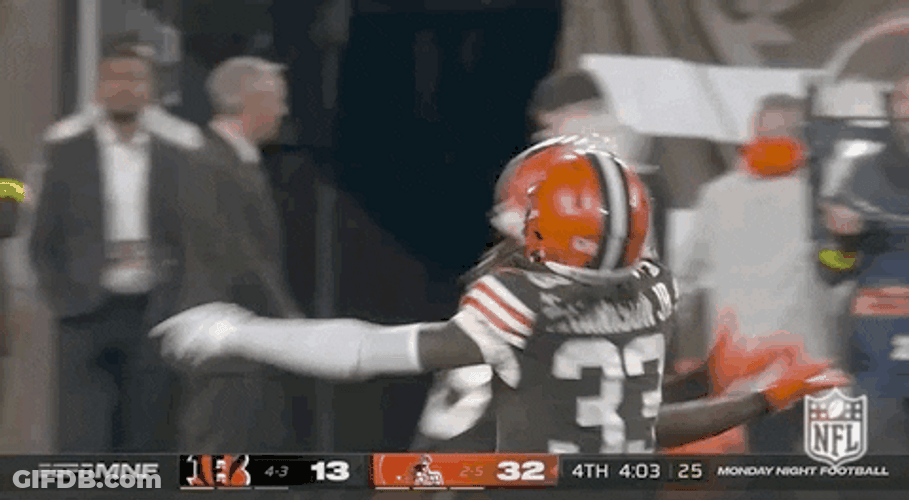 Orlanda Brown Noser Monday Football GIF