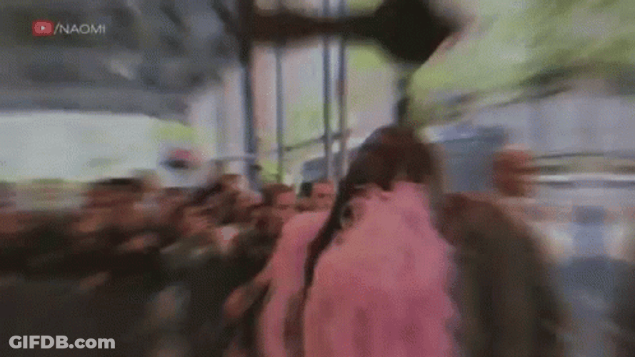 Paparazzi Naomi Campbell Fashion Catwalk GIF