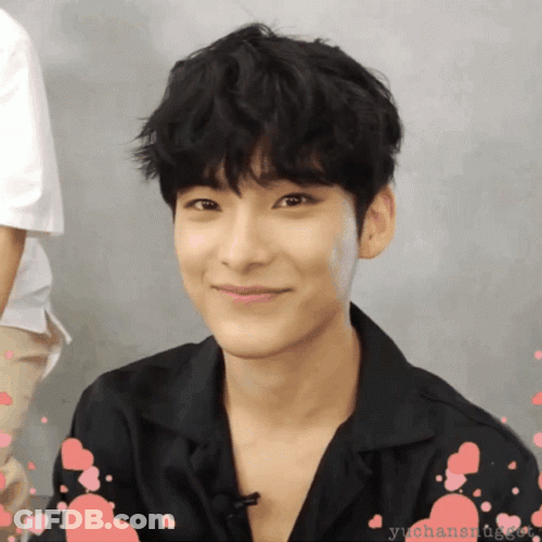 Park Junhee Heart Hand Peep GIF