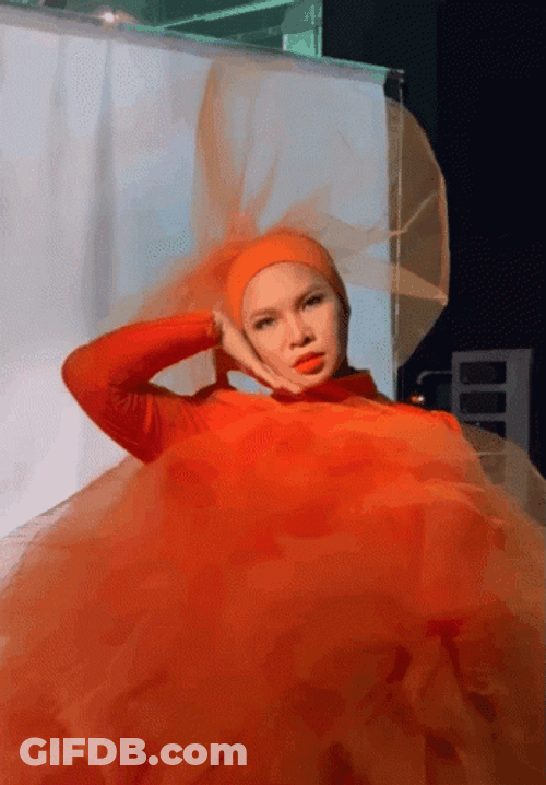 Pastel Orange Aesthetic Model On Spotlight GIF