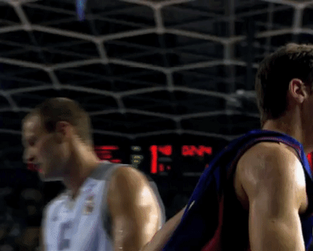 Pau Gasol Running GIF
