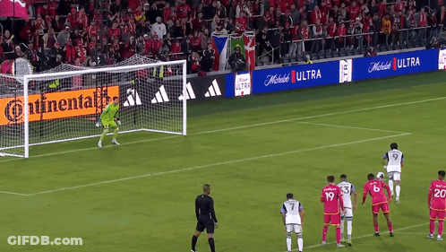 Penalty Kick Luis Amarilla GIF