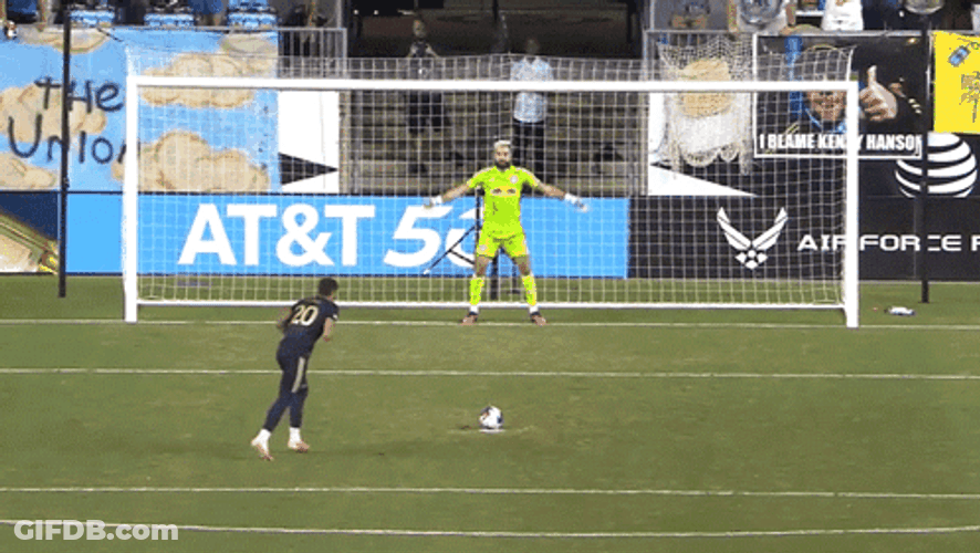 Penalty Kicks Jesus Bueno GIF