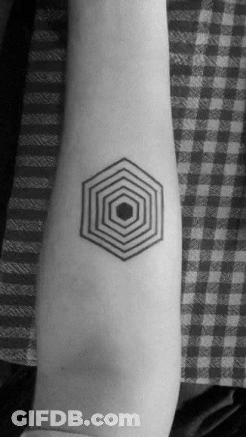 Pentagon Realism Tattoo Optical Illusions GIF