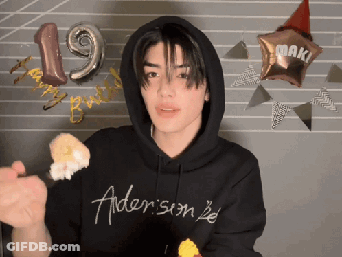 Person In Black Hoodie Saying Anderson GIF