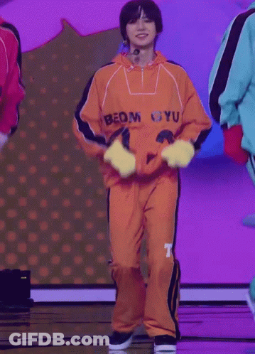 Person In Hoodie Saying Room Gyu GIF