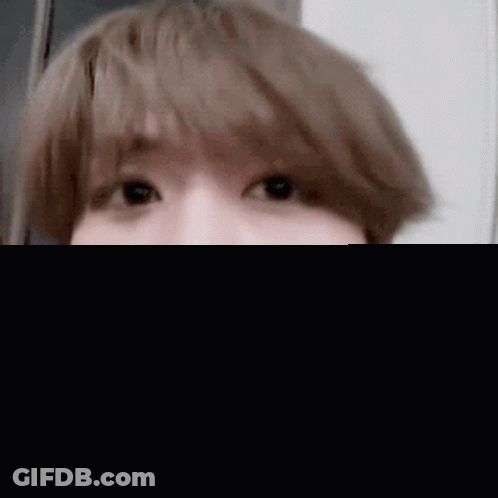 Person With Red Lipstick Saying Yo Explicando Cuanto Amo A Sofi GIF
