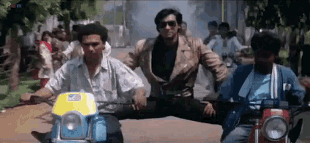 Phul Aur GIF