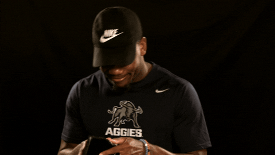 Player Showing Empty Wallet I'm Broke GIF