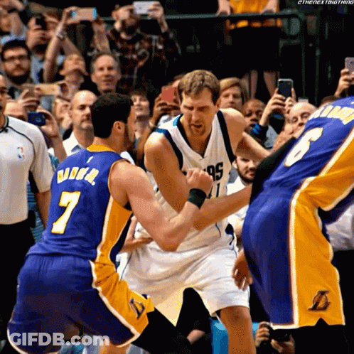 Player With Number 7 Jersey GIF