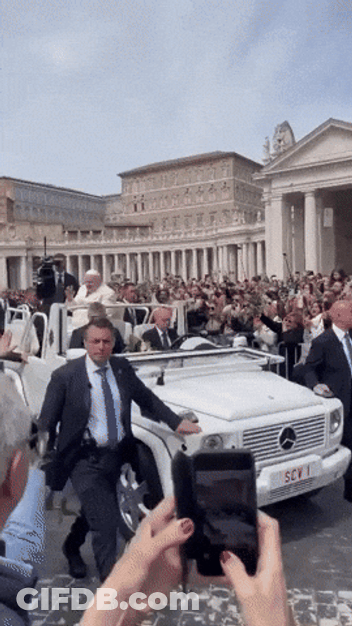 Pope Francis Waving In Pope Mobile GIF