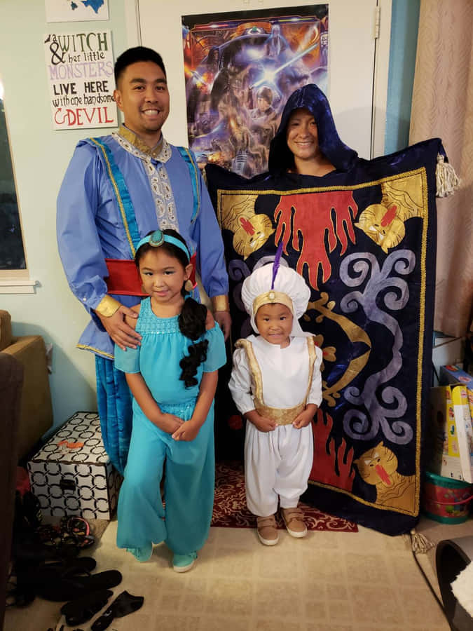 Prince Aladdin Jasmin Cosplay GIF