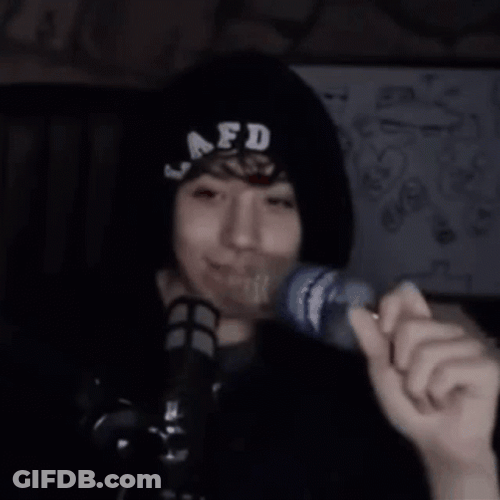 Quackity Stream Empty Water Bottle GIF