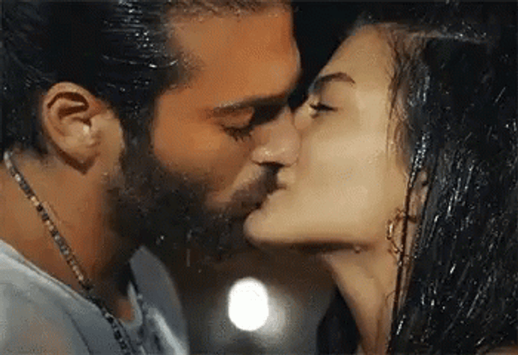 Rain Kiss Demet Ozdemir GIF