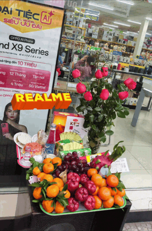 Realme GIF