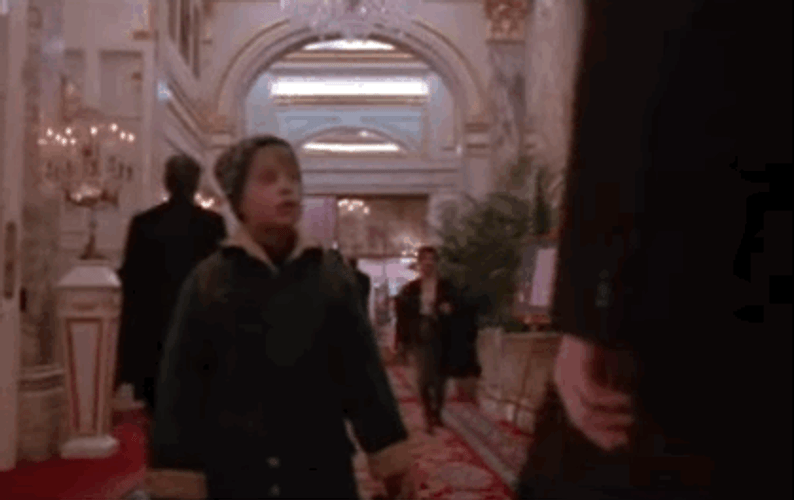 Roaming Macaulay Culkin Buzz Your Girlfriend Woof GIF