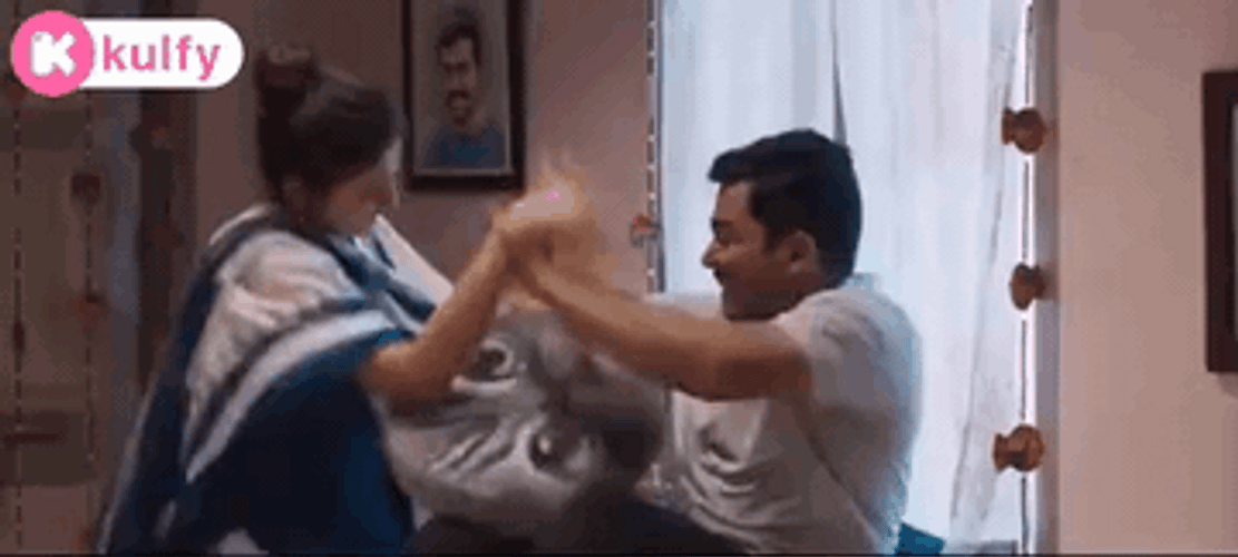 Romantic Love Of Fighting Couple GIF