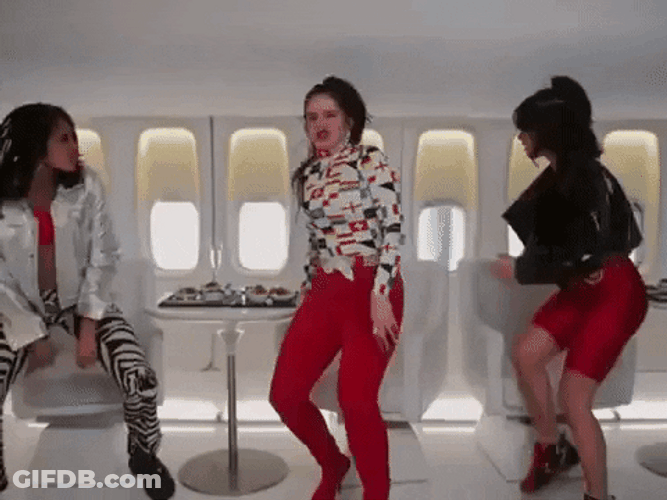 Rosalia Dancing Inside Jet Con Altura GIF