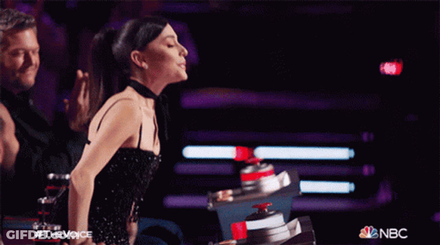 Round Of Applause Ariana Grande GIF