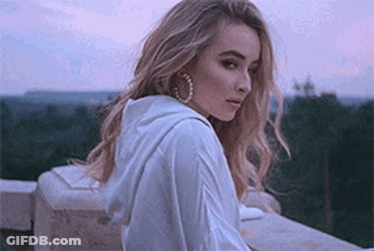 Sabrina Carpenter Pretty Pose GIF