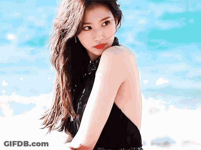 Sana Beautiful Back Pose GIF