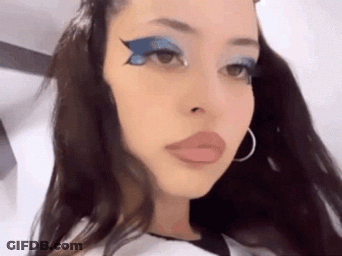 Sassy Maddy Perez Calm Visage GIF