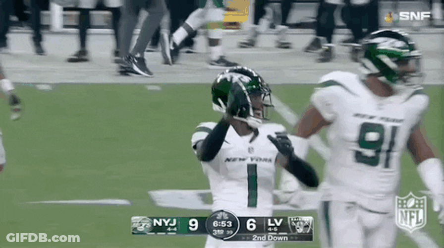 Sauce Gardner Hand Shake With Teammate GIF