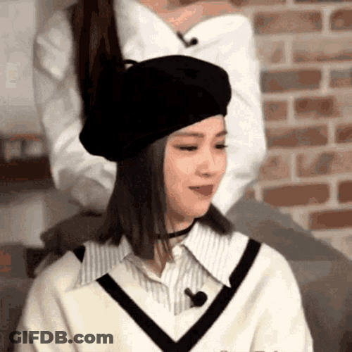 Serious Face Laughing Switch Itzy Ryujin GIF