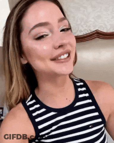 Sexy Girl Mwah 3D 💋 GIF