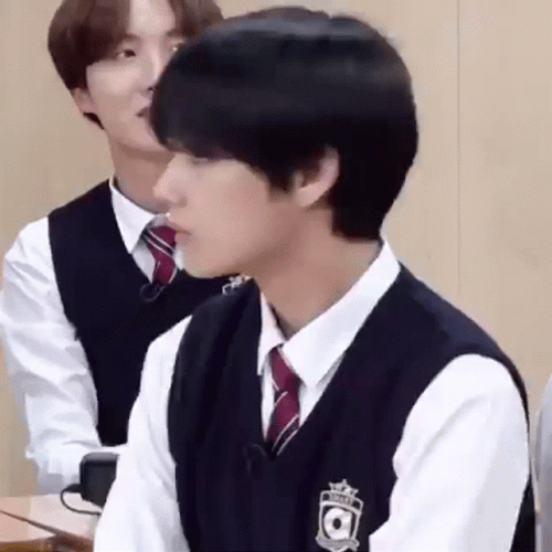 Shocked Taehyung Run BTS GIF