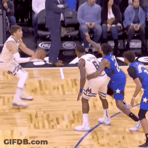 Shooter Kyle Korver GIF