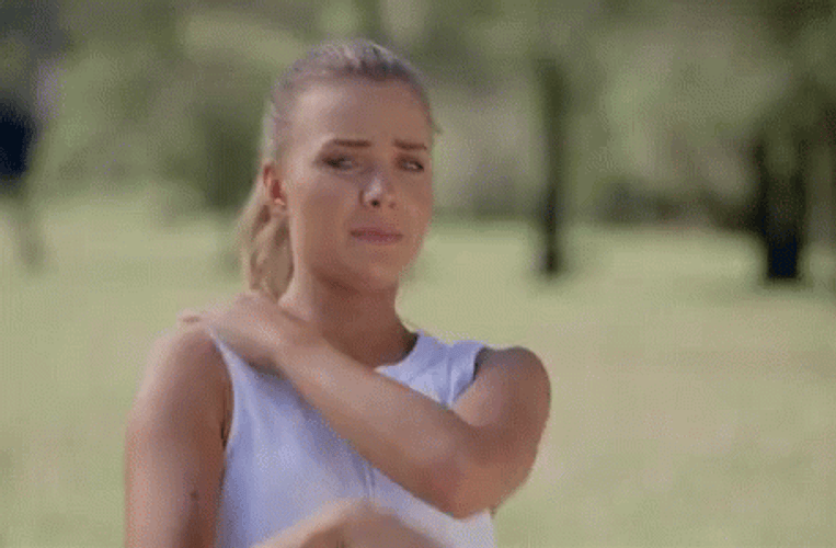Shudder Woman Disgusted Yuck GIF