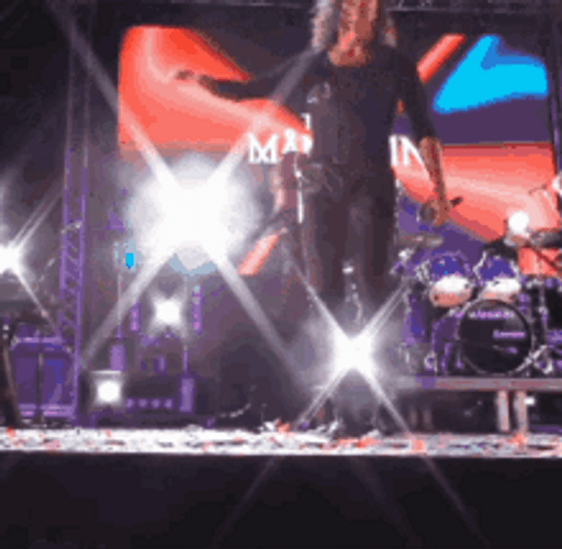 Singer On Stage Take A Bow GIF
