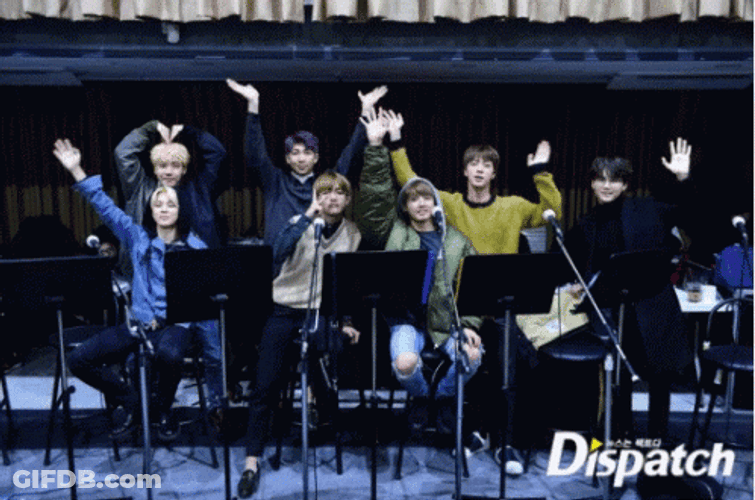 Smile And Wave Boys Dispatch Kpop GIF